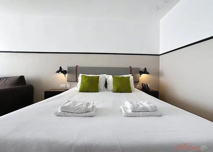 South 32 By Zzzing Hotel Birżebbuġa