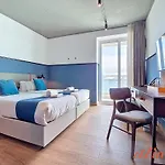 South 32 By Zzzing 3* Birżebbuġa