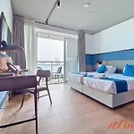 Hotel South 32 By Zzzing