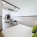 South 32 By Zzzing 3* Birżebbuġa