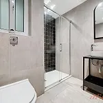 South 32 By Zzzing Hotel