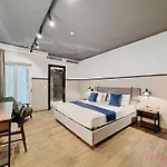 South 32 By Zzzing 3* Birżebbuġa