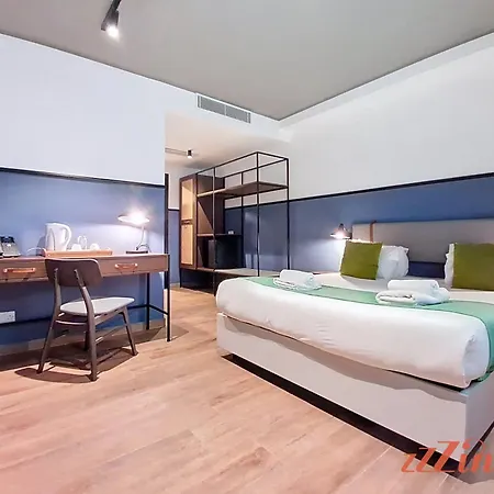 South 32 By Zzzing Hotel