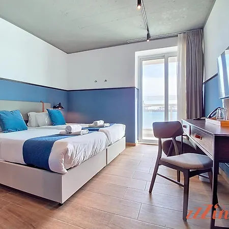 South 32 By Zzzing 3* Birżebbuġa