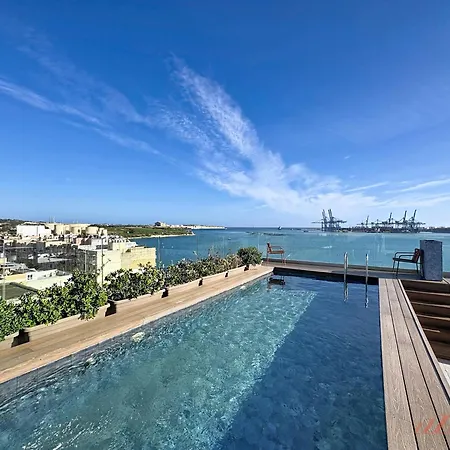 South 32 By Zzzing Hotel