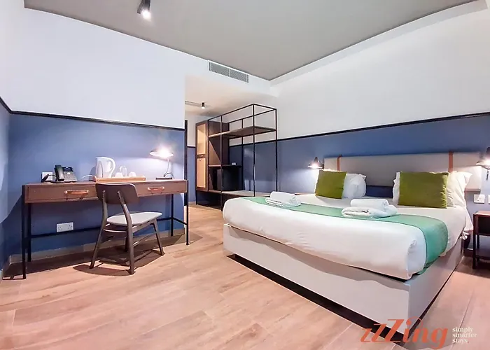 South 32 By Zzzing Hotel