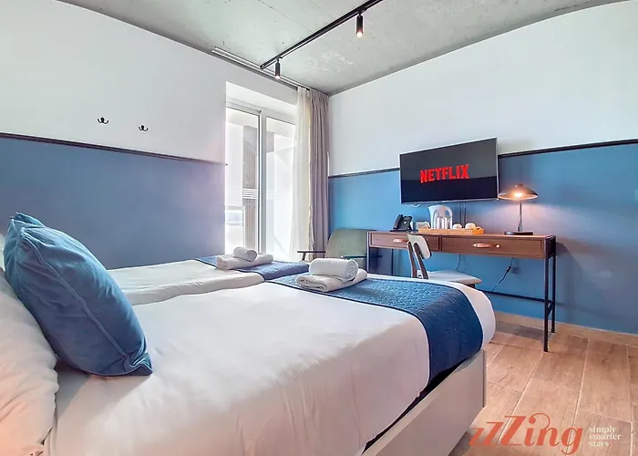 South 32 By Zzzing Hotel