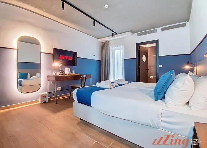 South 32 By Zzzing 3* Birżebbuġa