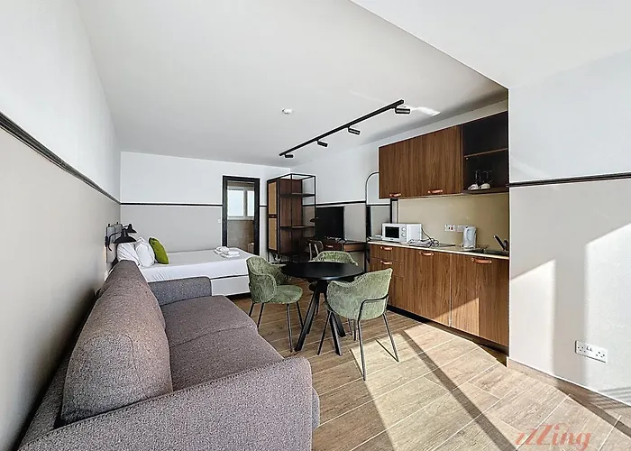 Ξενοδοχείο South 32 By Zzzing Birżebbuġa