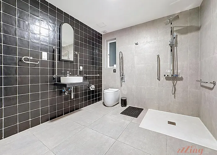 South 32 By Zzzing 3* Birżebbuġa